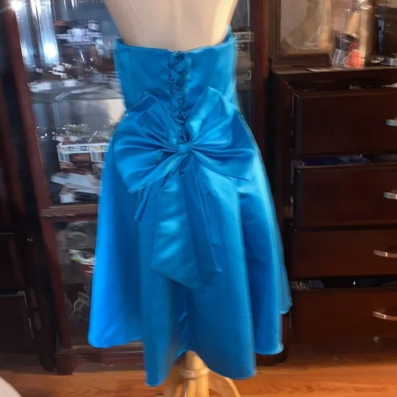 Blue never used dress size 10 with corset to adjust - Picture 4 of 13